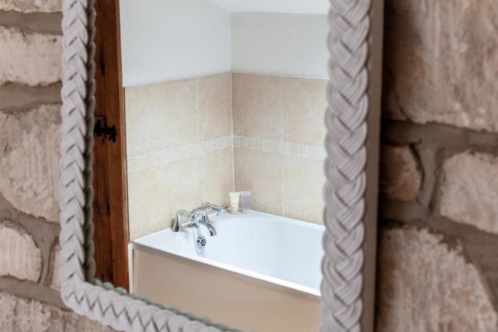 Teasel Cross Cottage, Painswick Страуд Екстериор снимка